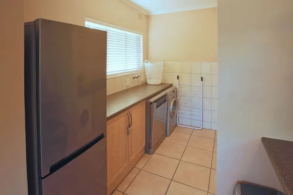 Tasties' Langebaan 8 Sleeper