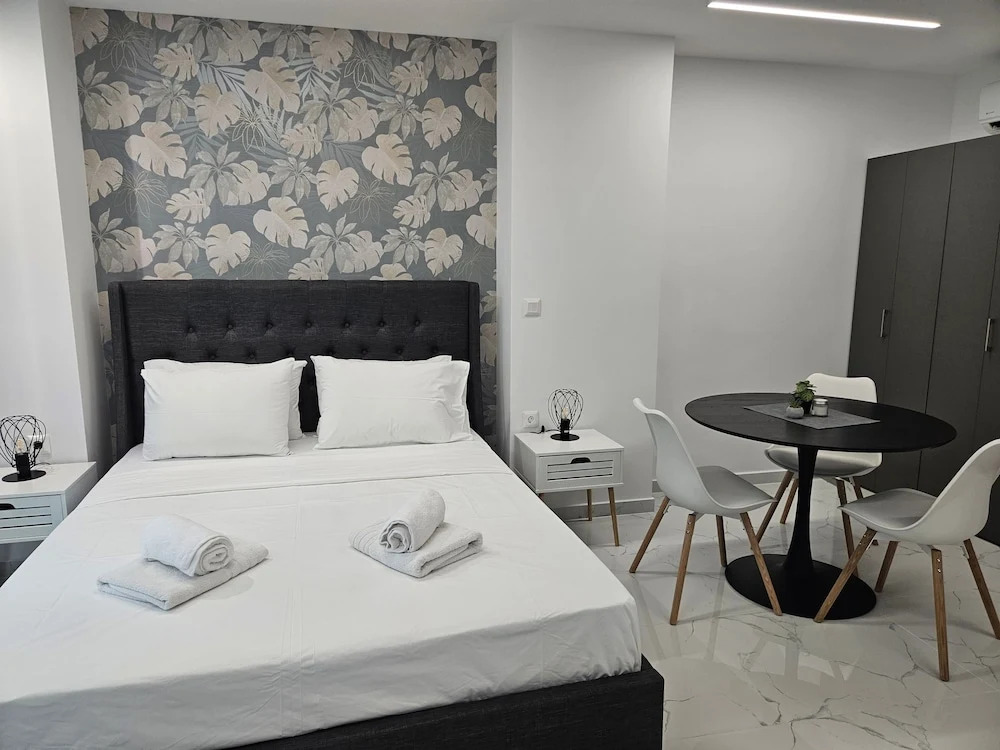 Nikis 20 Suites