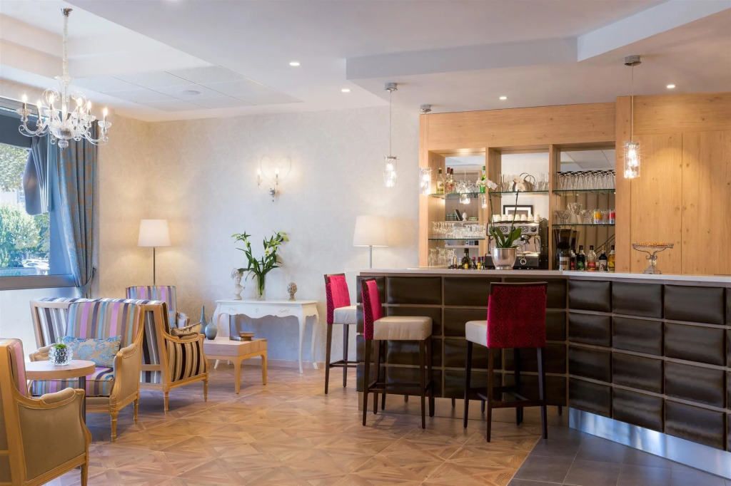 Hôtel Le Rive Droite & SPA