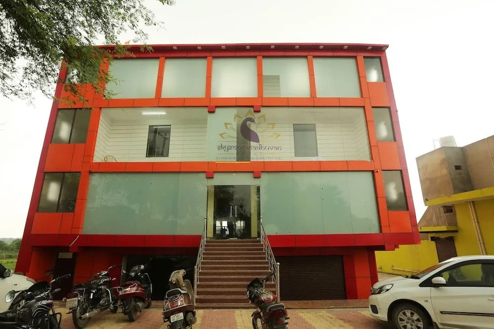 OYO 19556 Hotel Puri Inn