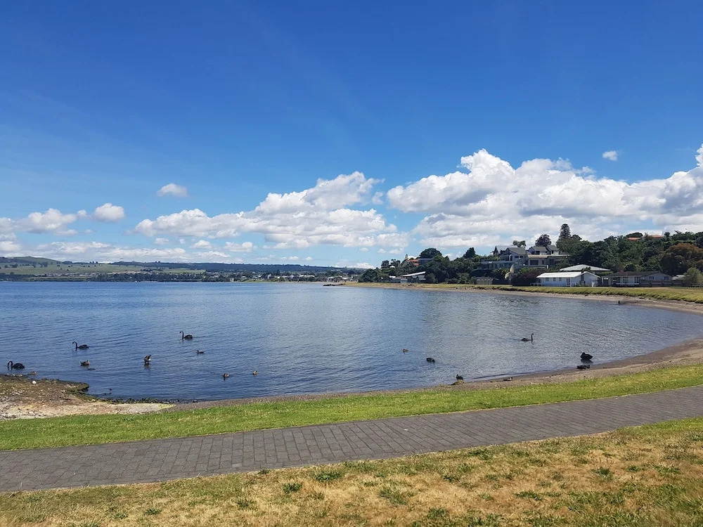 Lakeside Apartment Waimahana 1