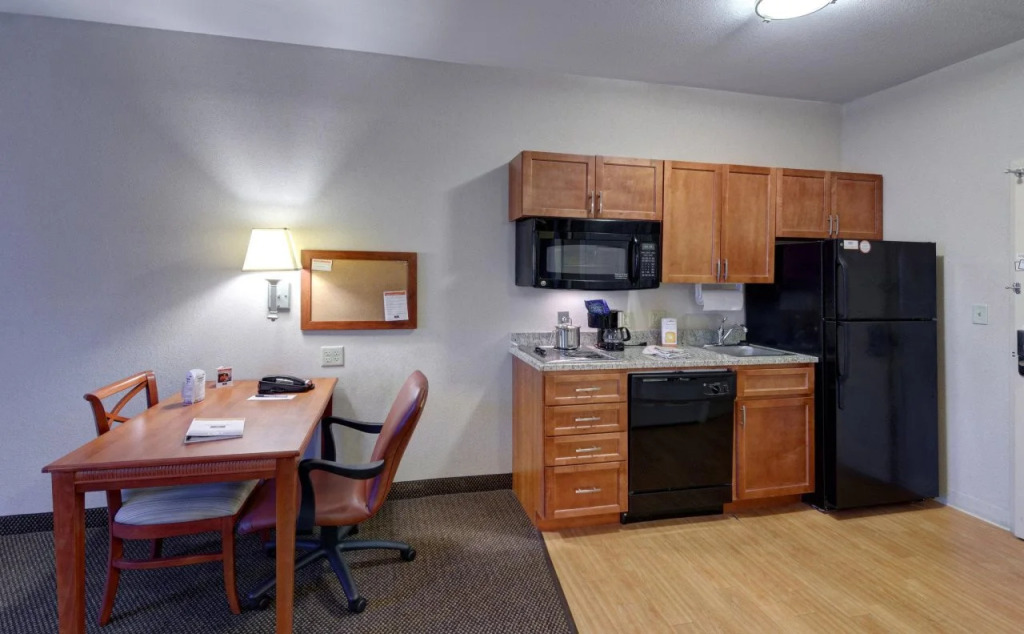Candlewood Suites Enterprise by IHG
