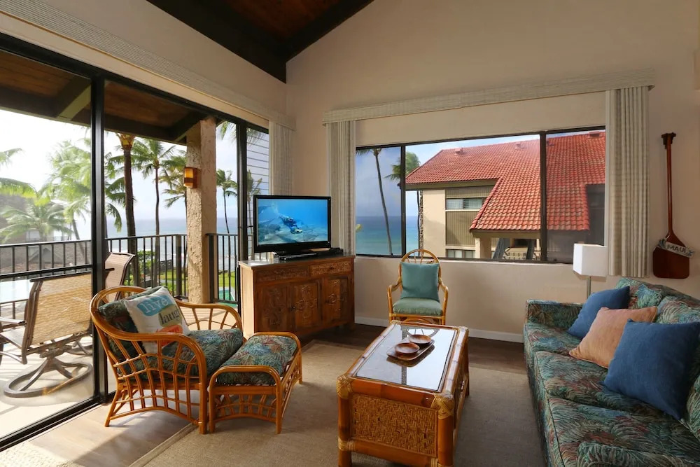 Papakea #g408 2 Bedroom Condo by RedAwning
