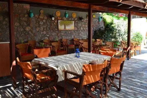 Aparthotel 3 Stars Monemvasia