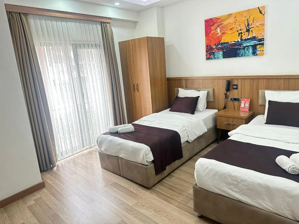 Hotel La SERA