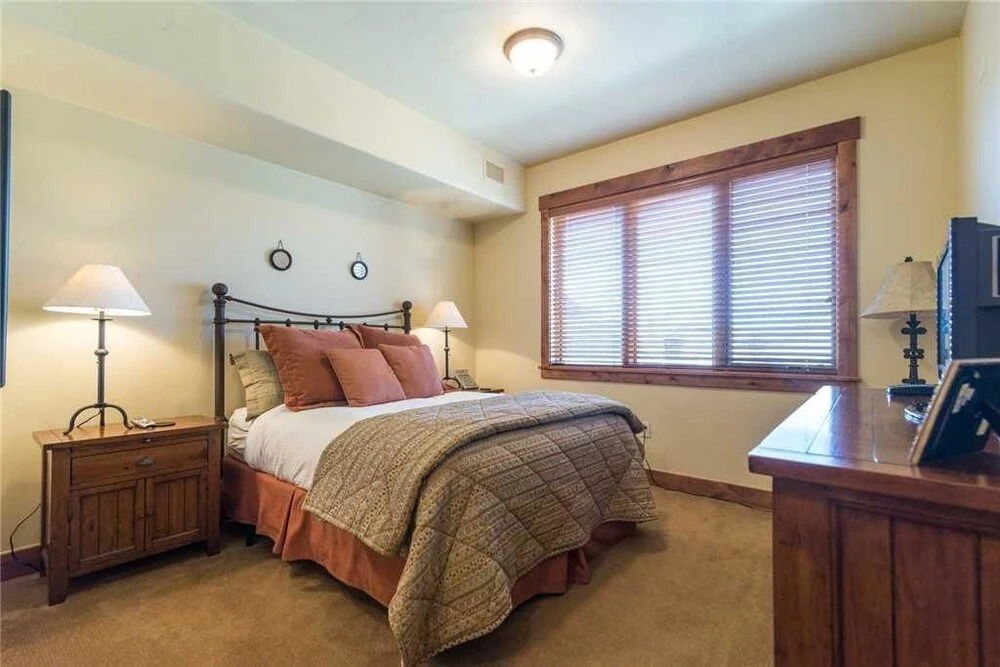 5101 Emerald Lodge, Trappeur's Crossing Apartment 3