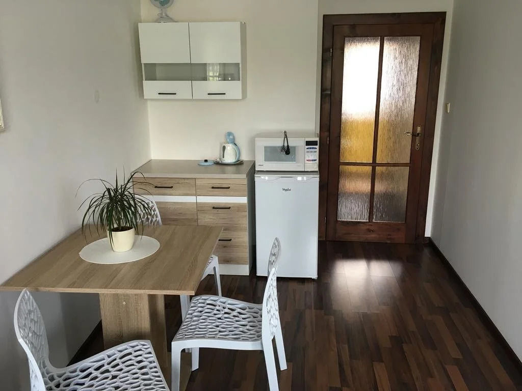 Plums Restaurant & Pension
