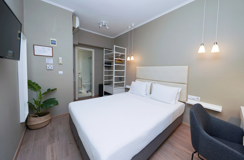 Abc Hotel