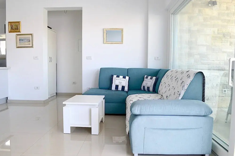 Seafront 2-bedroom Apartment The New View