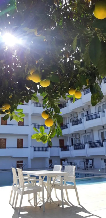 Elijah Hotel