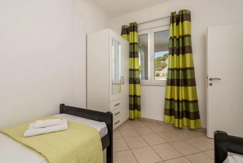 Beautiful Home in Lukovo Sugarje With Wifi and 2 Bedrooms