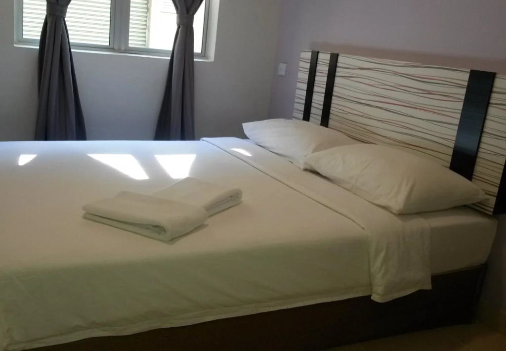 Five Hotel