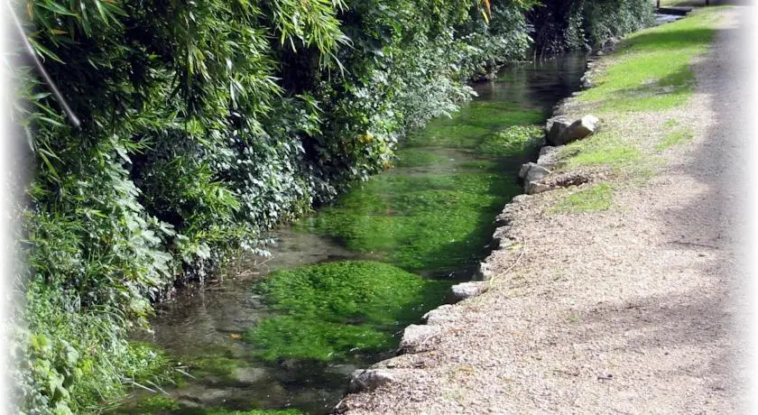 Côté Cour, Côté Jardin