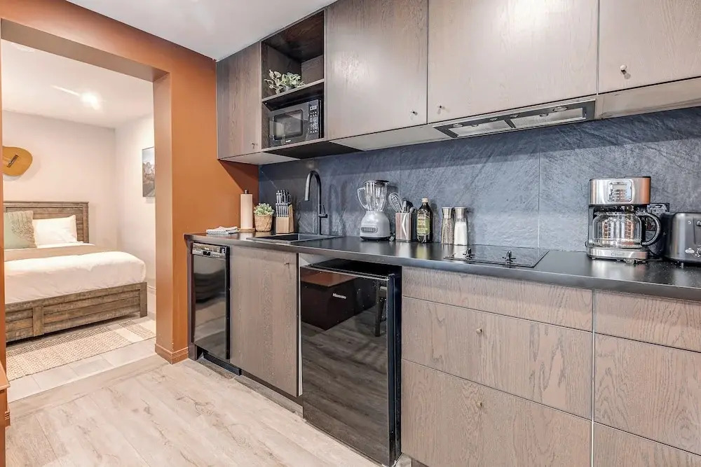 Quebec City 2 Bedroom Treasure