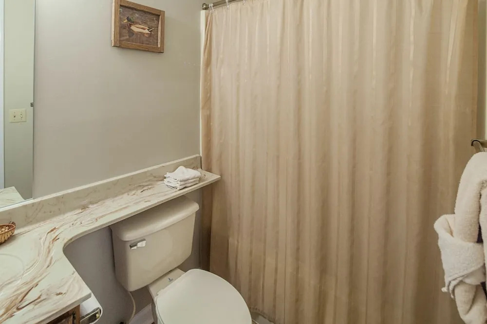 Raven Crest Condo 413 by Heritage Cabin Rentals