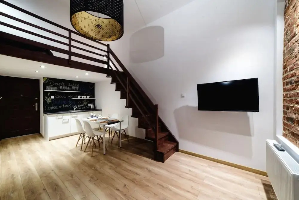 Cracow Rent Apartments - spacious apartments for 2-7 people in quiet area - Kolberga Street nr 3 - 10 min to Main Square by foot