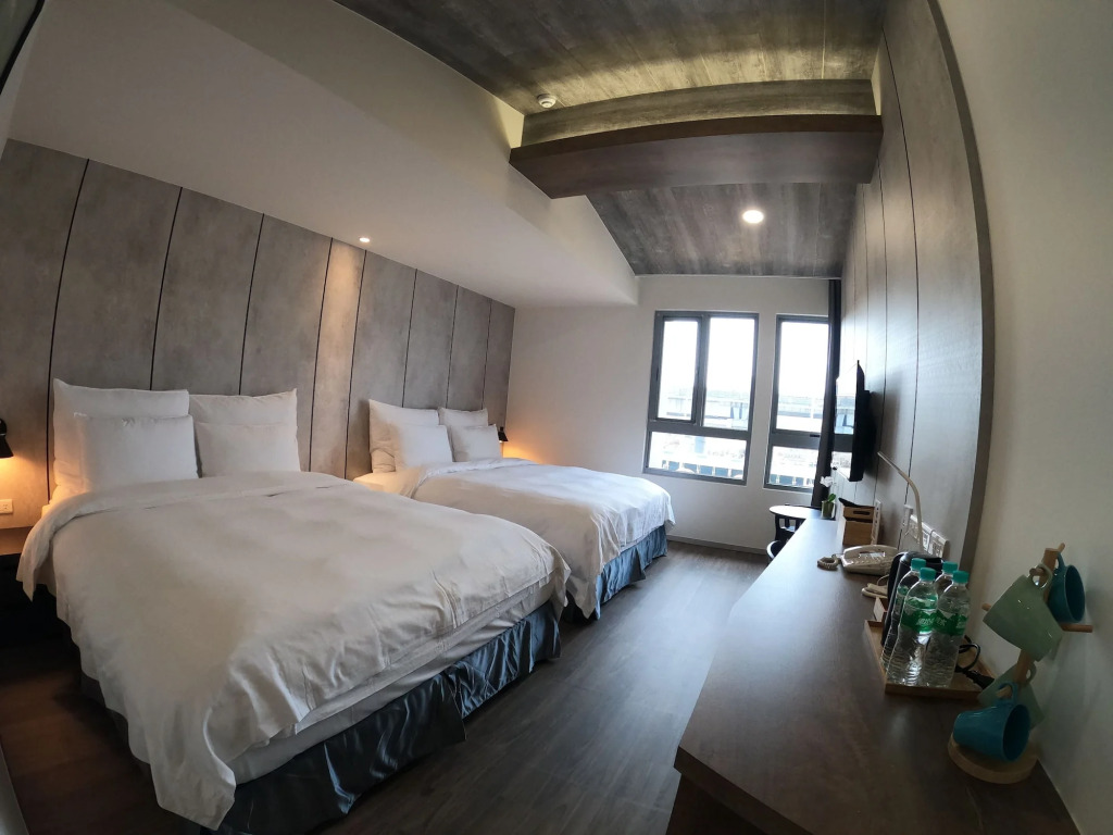 Watermark Hotel Kaohsiung Main Station