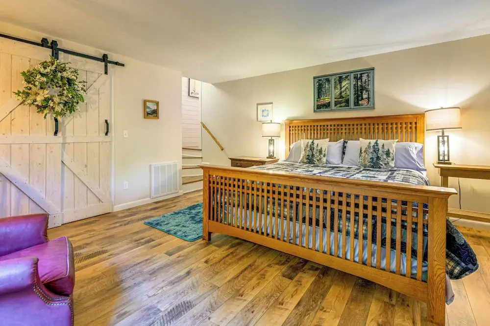 Hot Tub & Fire Pit: Cozy Cabin in Maggie Valley