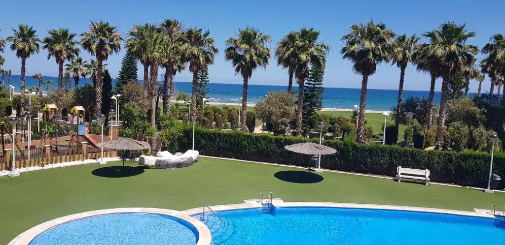 Apartamentos Danesp-Playa de les Amplaries Marina Dor- Frontales al Mar