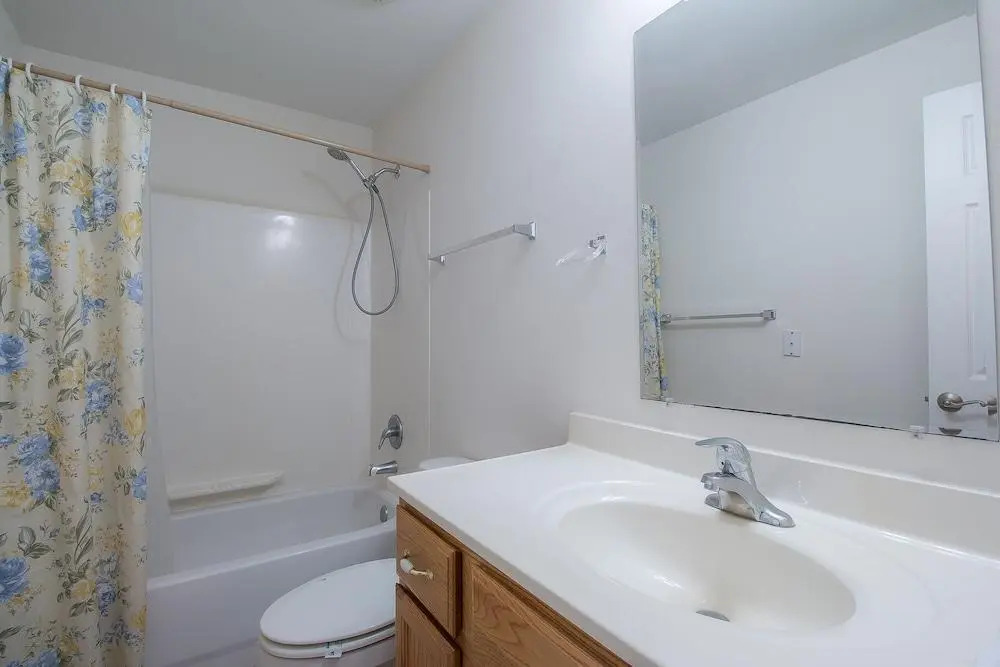 Oak Shores-Oak Shores 115
