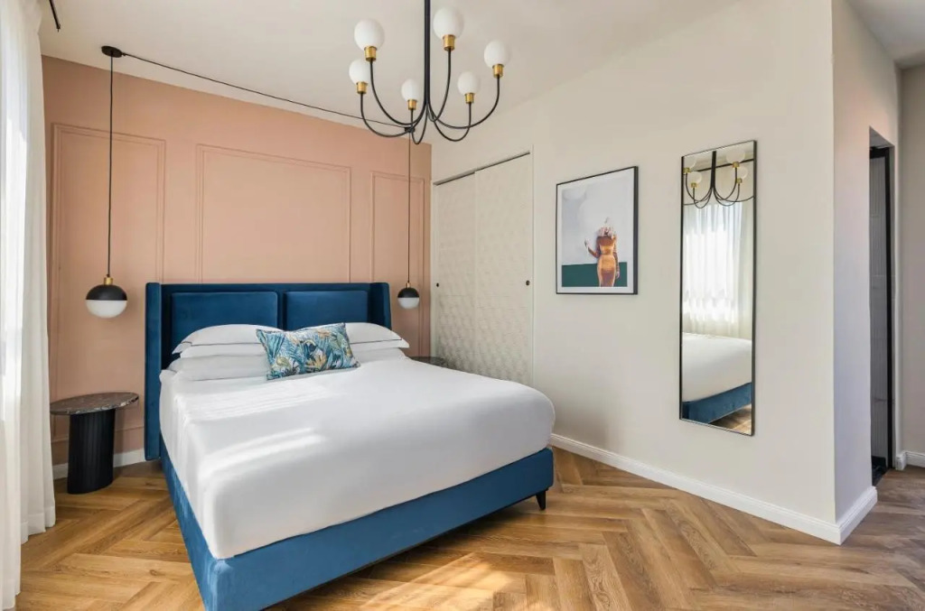 Villa Albi - Machne Yehuda Hotel
