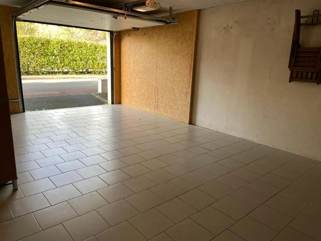 Maison familiale 80m2 - Terrasse au sud et garage.