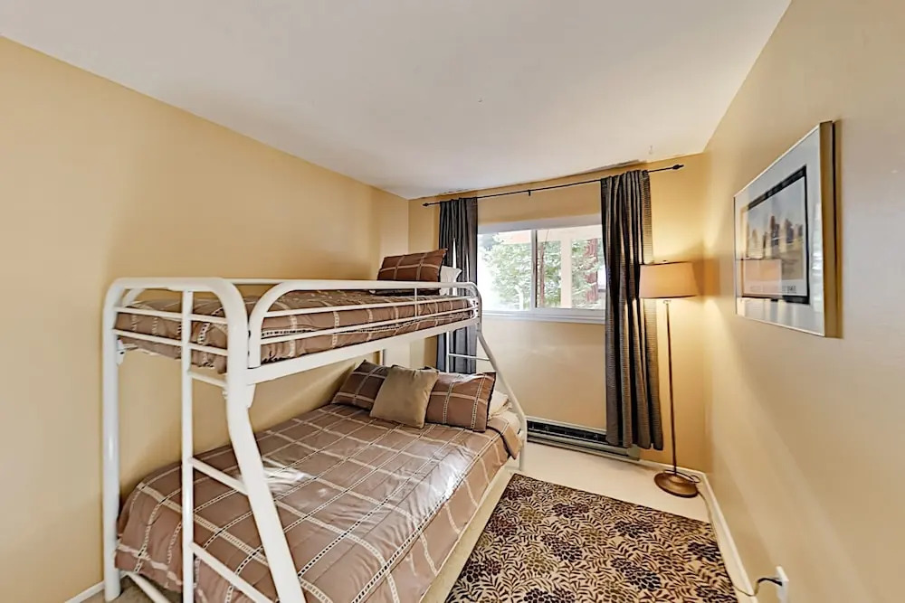 Forest Vista - 2 Minutes To Diamond Peak 3 Bedroom Condo