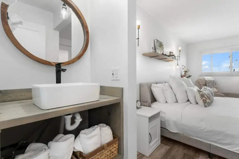 Summit 808 - Luxury Beach Resort Condo