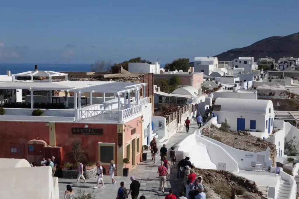 Top Oia