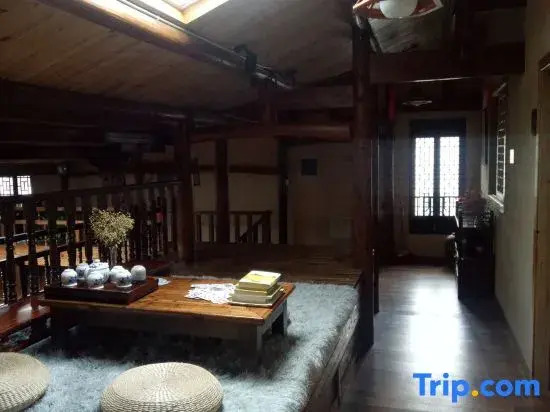 Quzhou Laijia Dazhai Tianjing Homestay