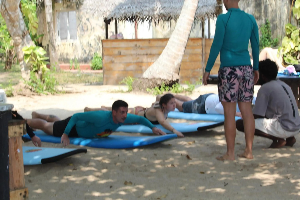Riku surf House Hiri