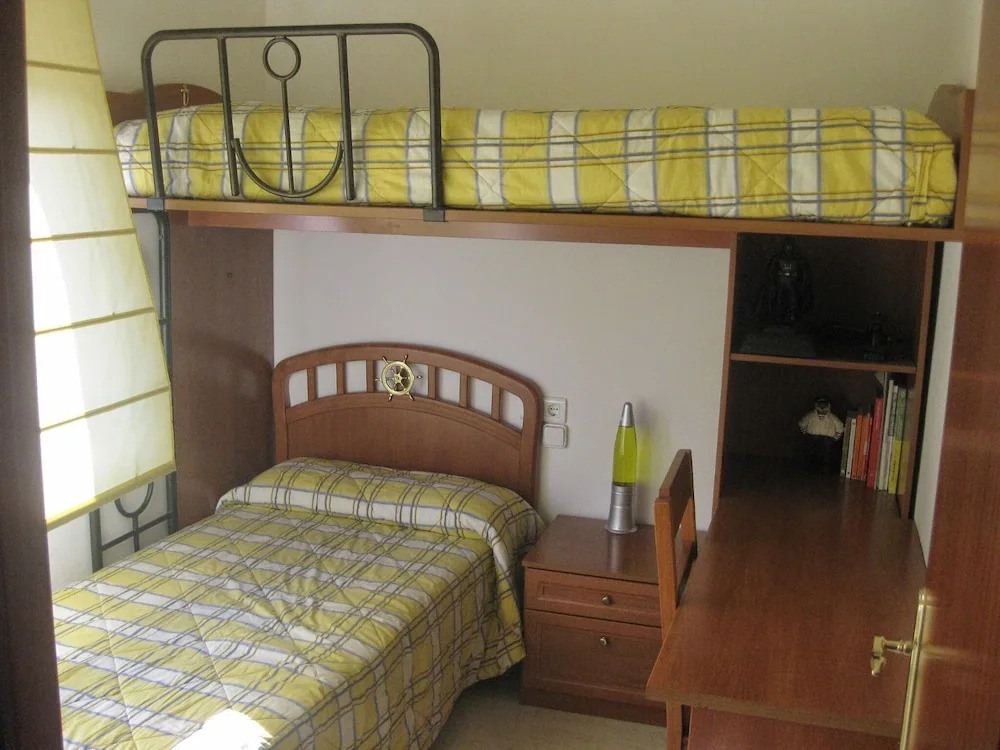 Lovely Holiday Home in Fràncas with Hot Tub