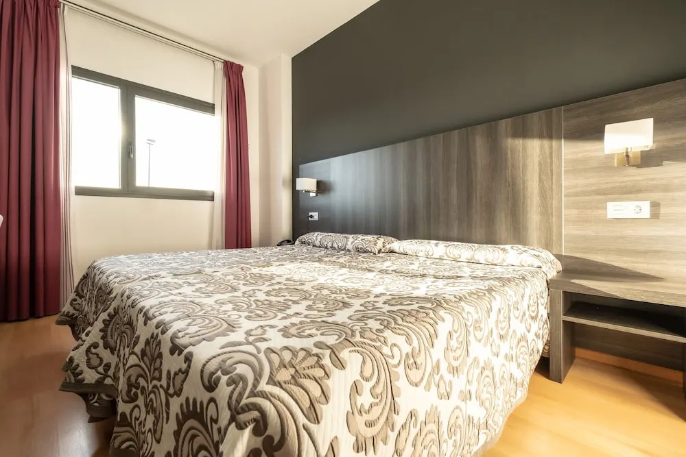 Hotel Abades Via Norte
