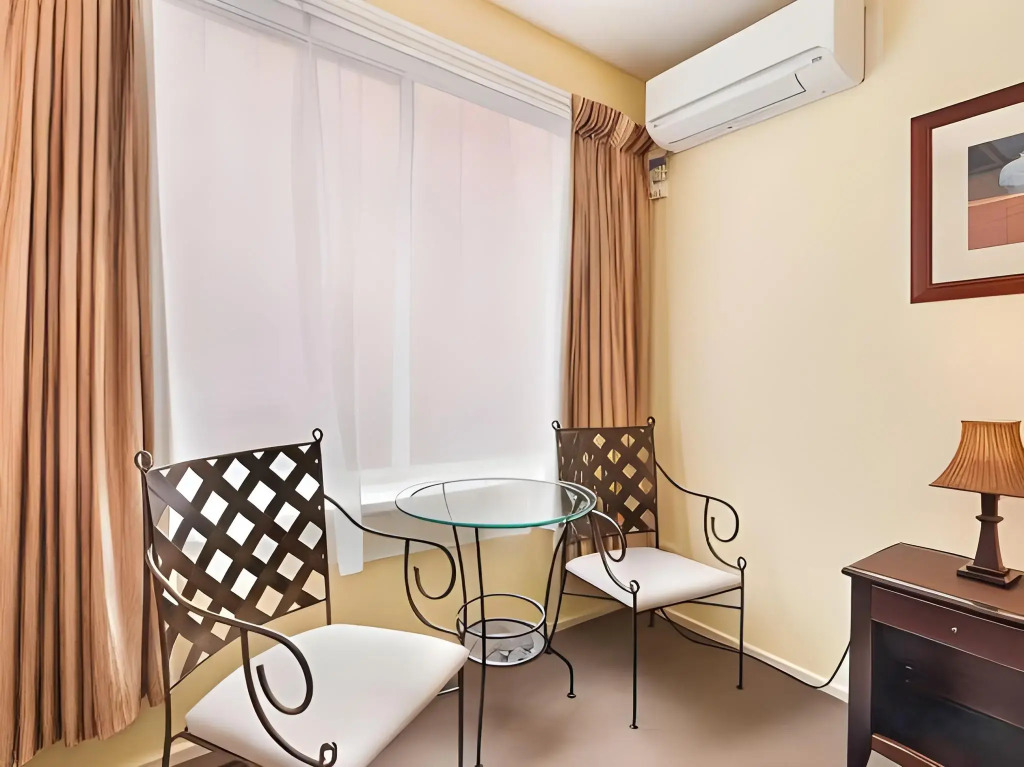Knightsbridge Apartments