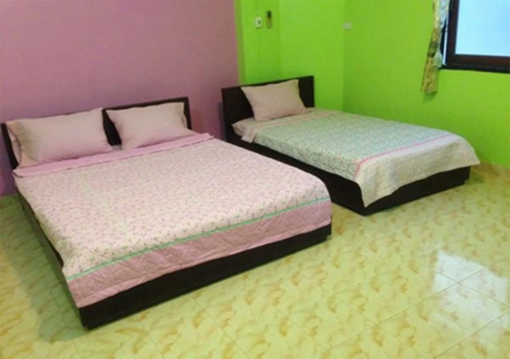 Royal Land Mae Klong Hotel