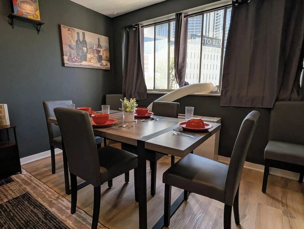 Urban Oasis Luxe King Suites  City Views