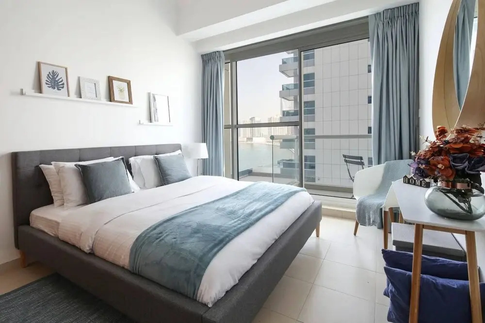 Modern and Stylish 1BR in Business Bay