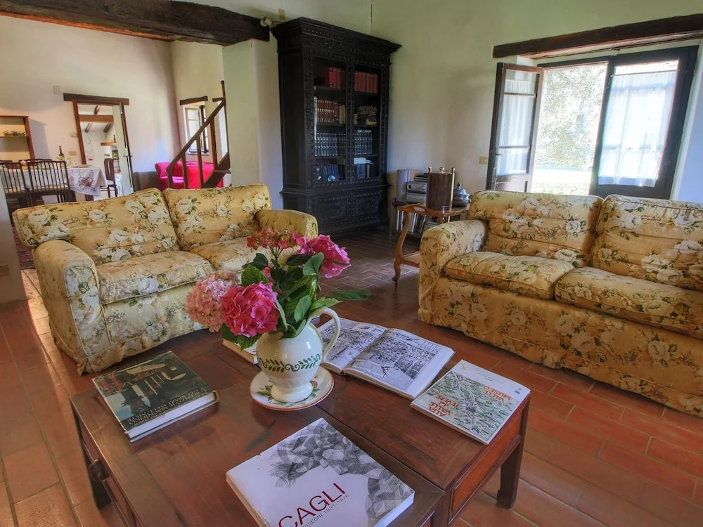 Farmhouse in Umbertide Near Lake Trasimeno