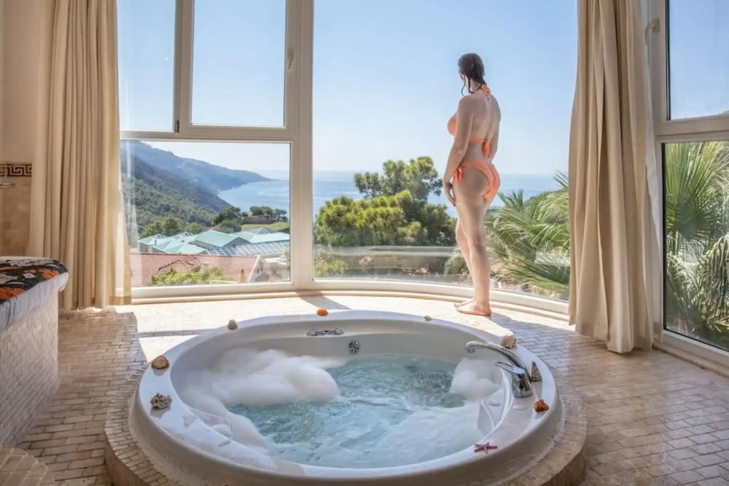 Sertil Deluxe Tropical Suites