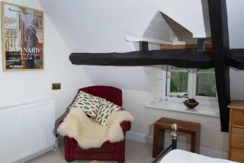 Half-pint Cottage