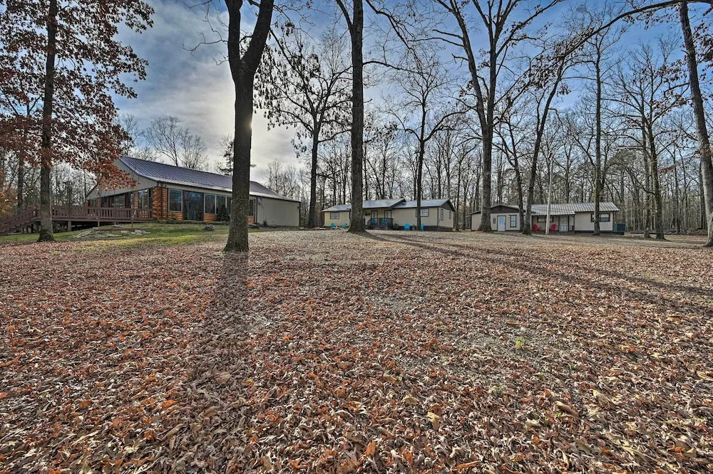 'hidden Oaks' Broken Bow Vacation Rental, Pets OK!