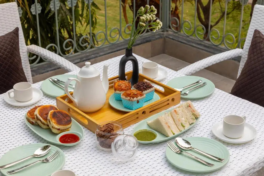 SaffronStays Pristine Manor - 8-BR Udaipur villa with private pool, garden, and event space near Fateh Sagar Lake