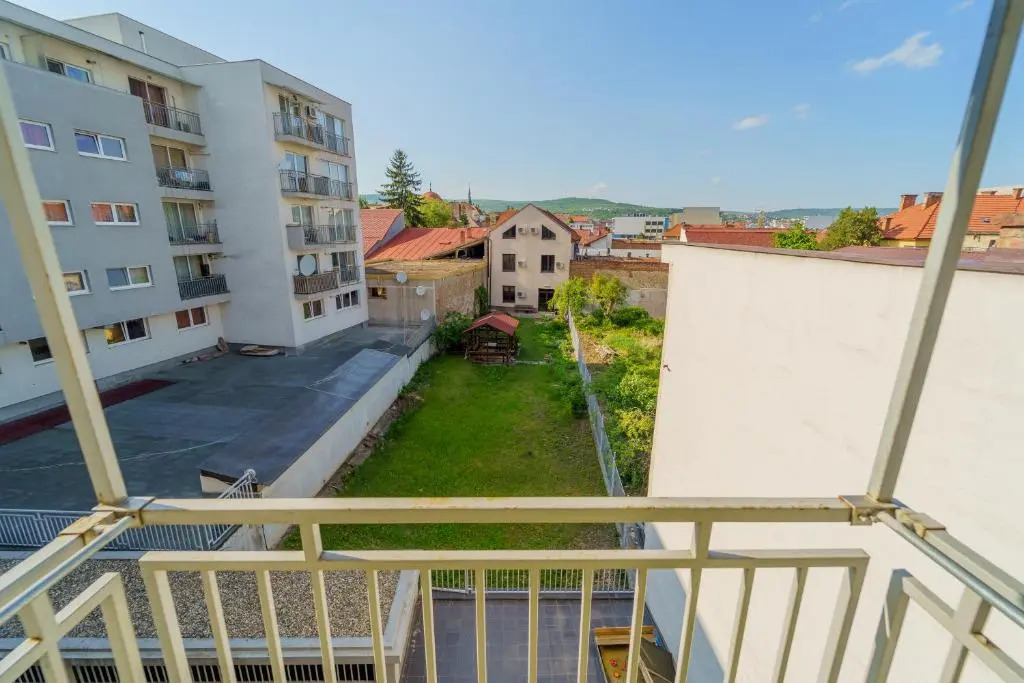 5* mansion in city center