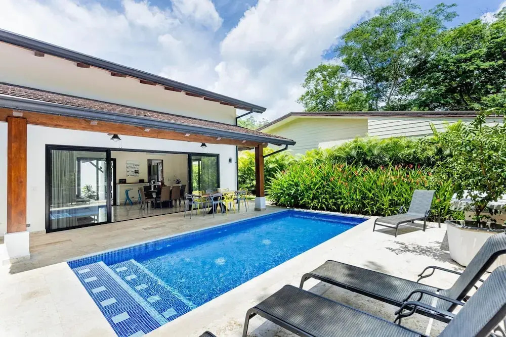 House Reserva Conchal Llama del Bosque