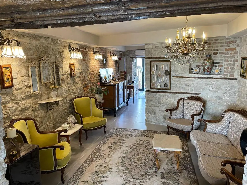Sakli Tas Konak Otel