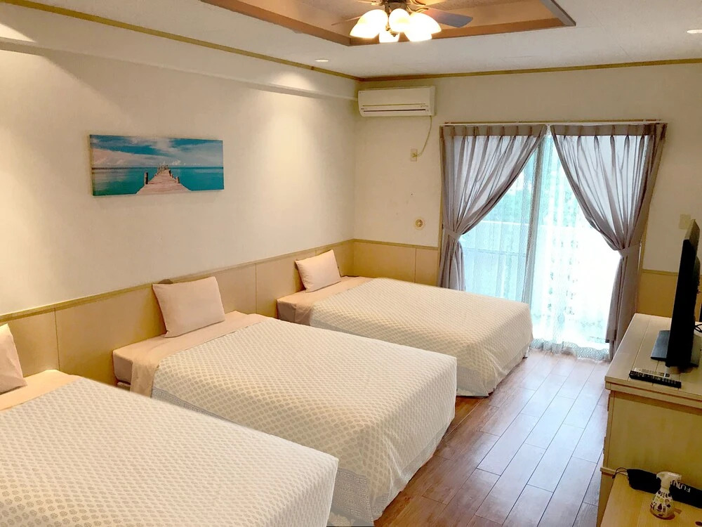 Dot Hotel Okinawa -旧Green Garden Hills