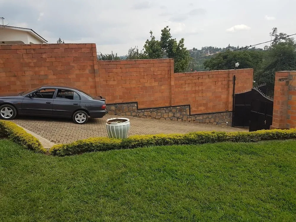Mubwiza Courts