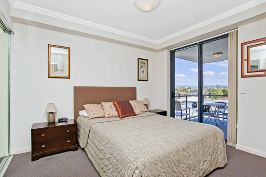 Aqualine Apartments On The Broadwater