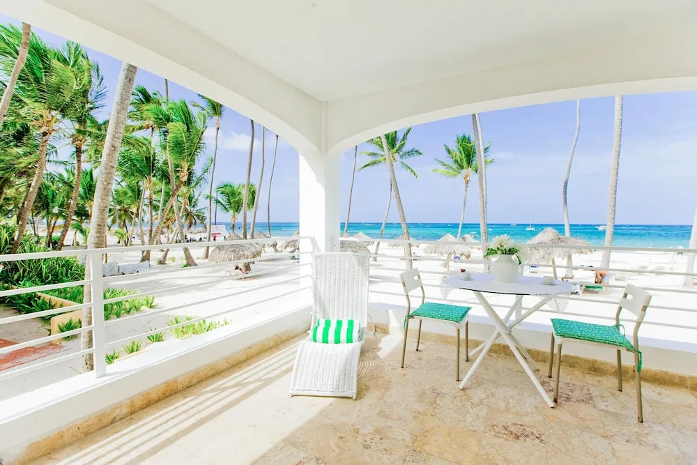 Ocean View Apartment With 3 BDR at B Varo Beach