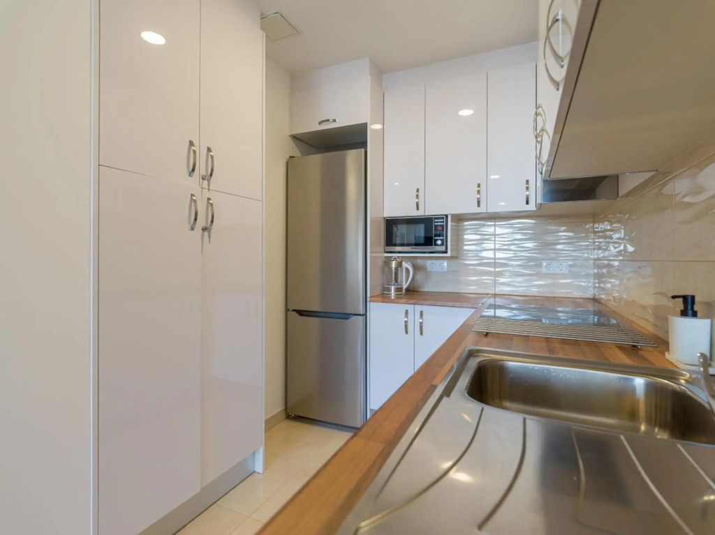 Bright Townhouse - Views - 5 min walk to the Beach